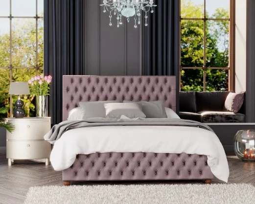 Laurence Llewelyn-Bowen... 2
