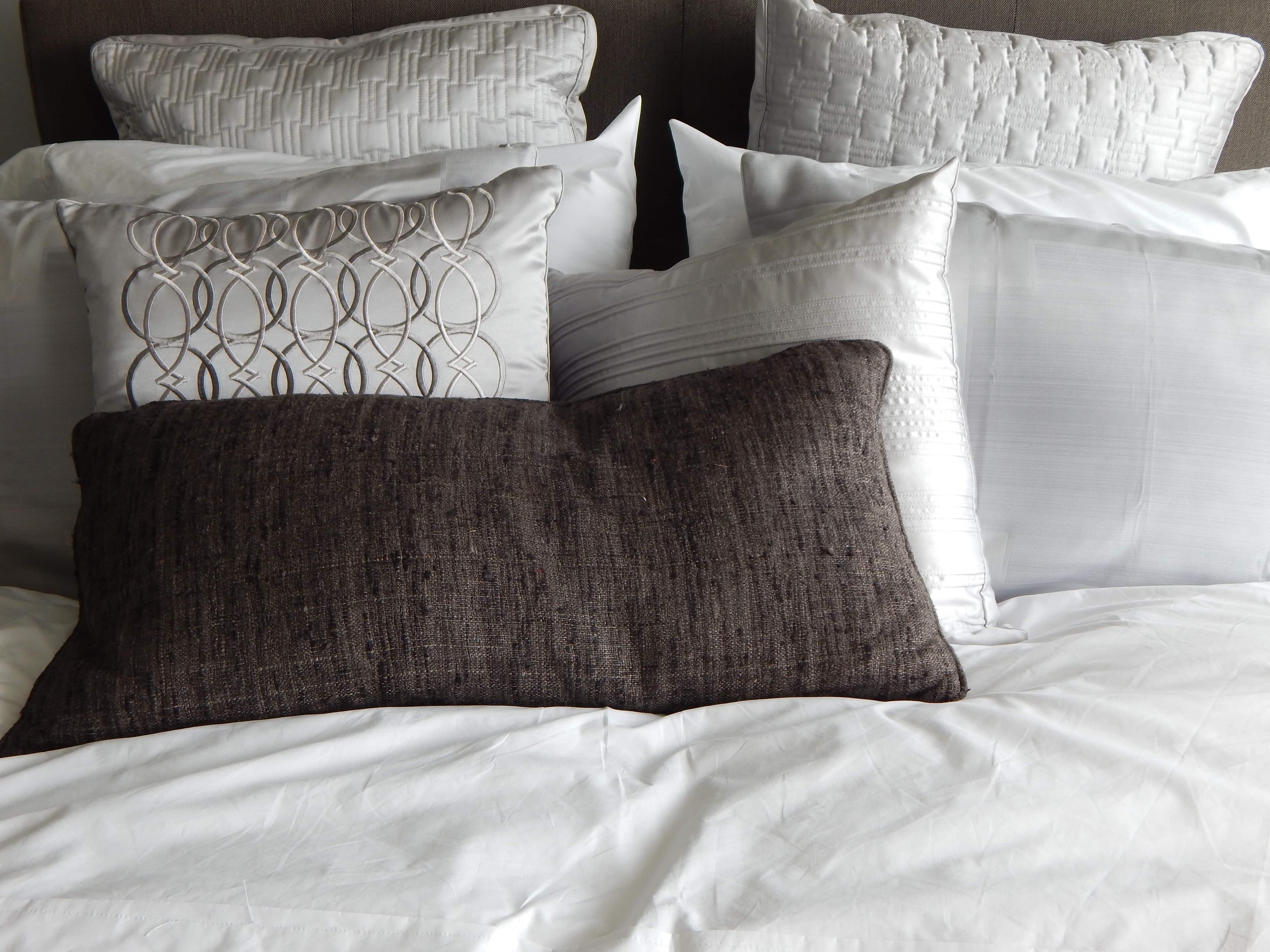 sleeping-rest-furniture-pillow-material-cushion