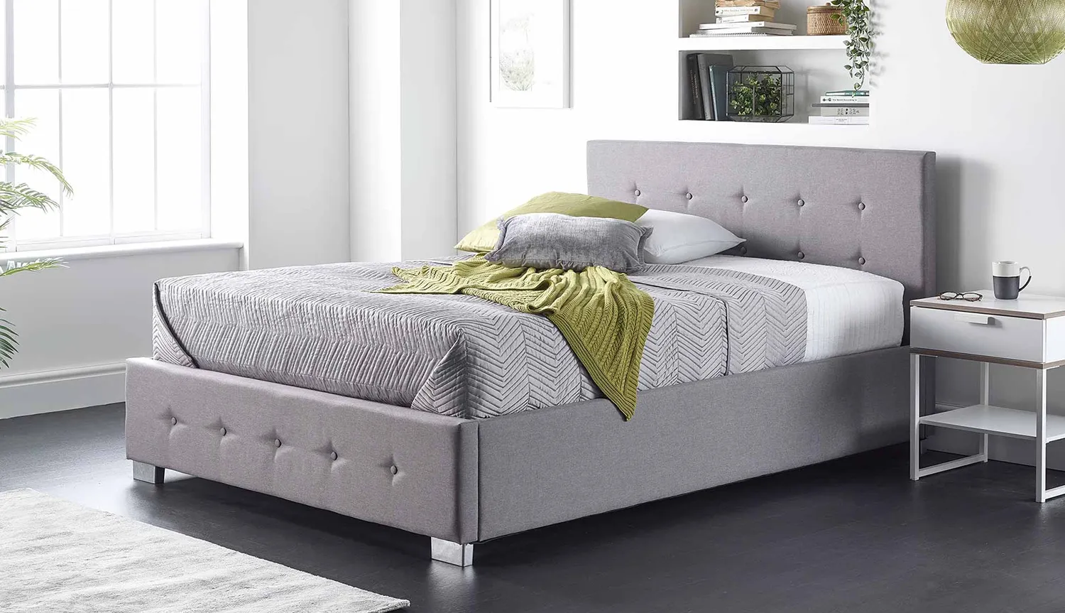 327_572_benefits-of-a-double-ottoman-bed-1.webp